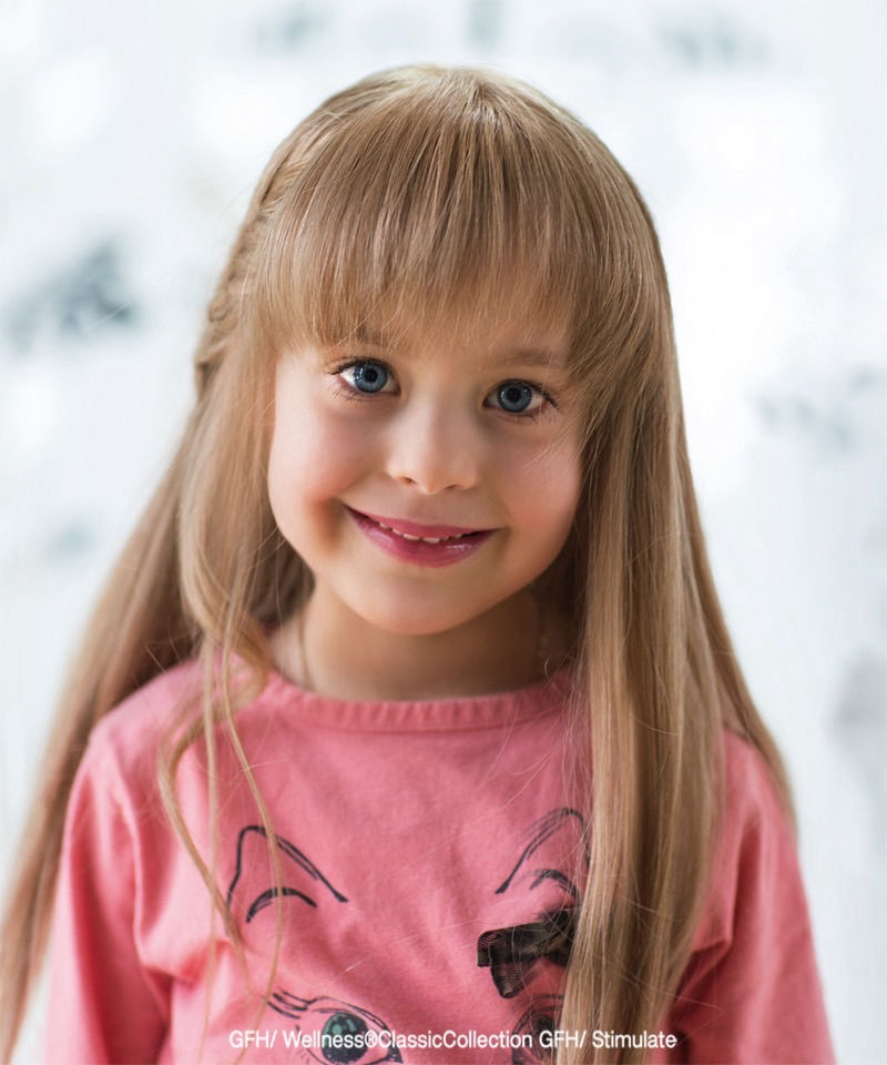 Kinderperücke mit langem, blondem Haar und geradem Schnitt